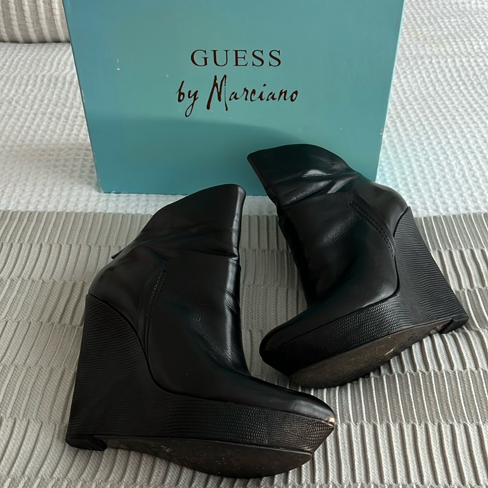 Platform leather bootie